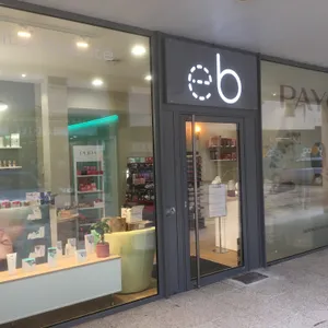 Photo 1-1 (Featured)